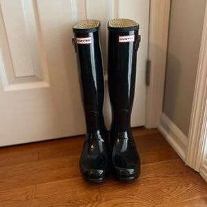 Hunter Women's Original Tall Rain Boot in Black Gloss